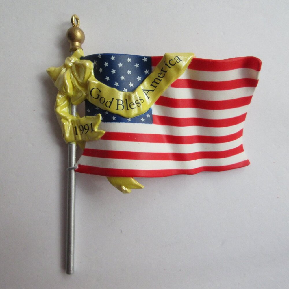 USA God Bless America Glass Christmas Ornament & Avon Patriotic Flag Lot of 4 - Picture 13 of 15